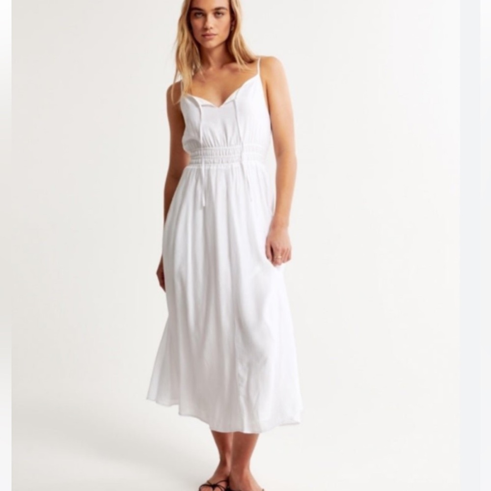 Abercrombie crinkle textured smocked waist midi dress.